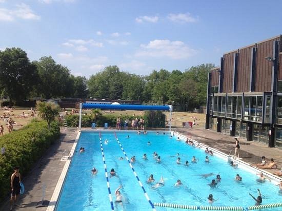 Pools on the park swimming pool Pools on the Park Richmond ~ Mon & Wed 09:00-10:45